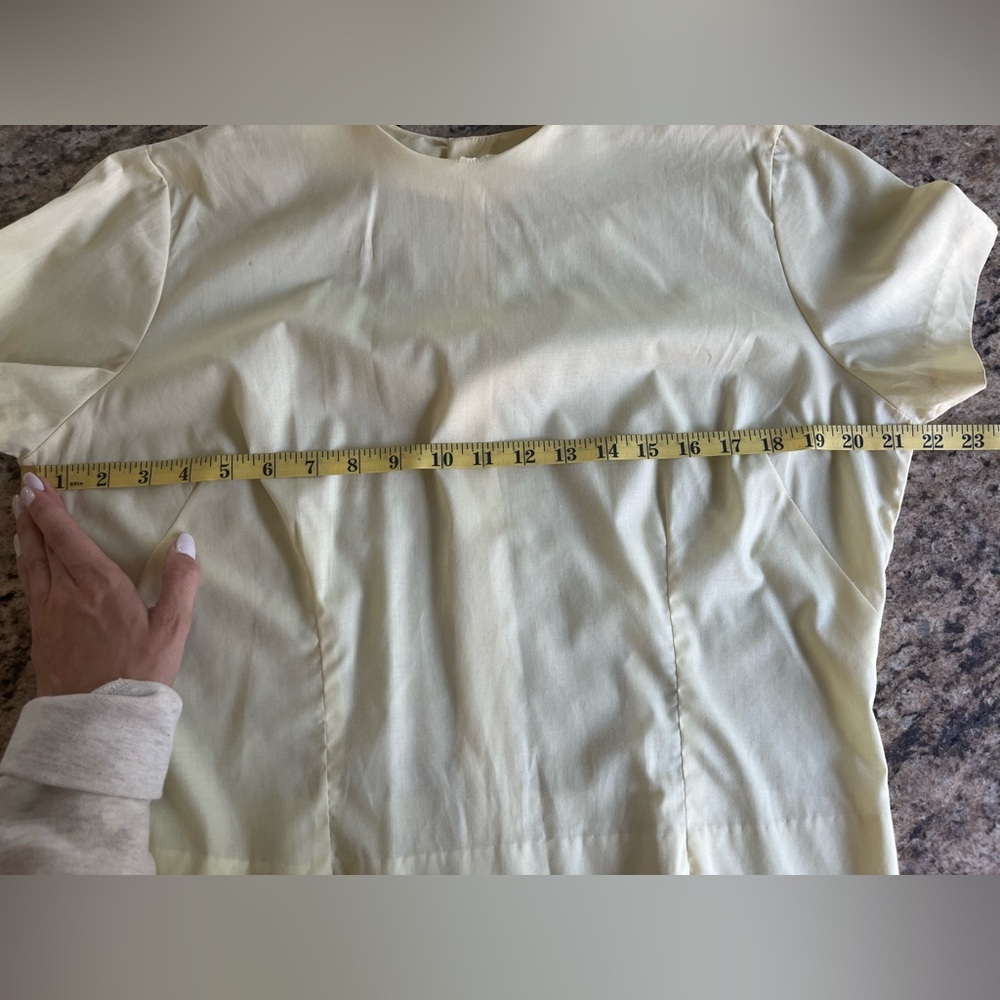 1950's Vintage Yellow Spring/Summer Blouse - Picture 4 of 7